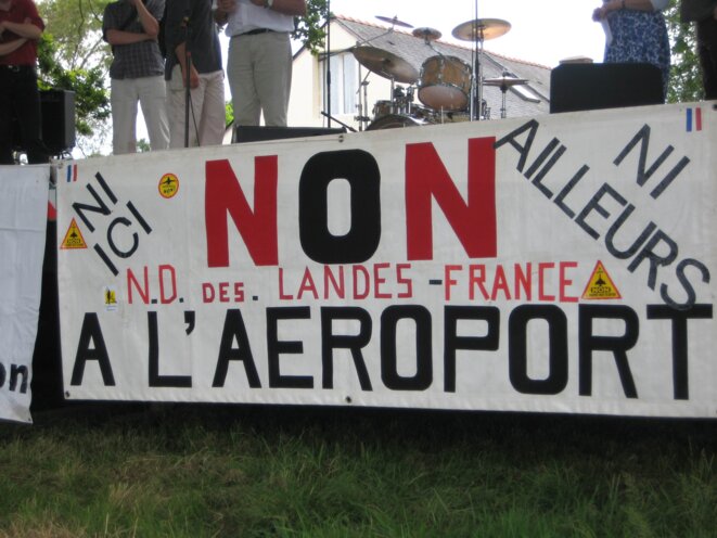 Rassemblement contre l'aéroport du grand ouest, 29 juin 2008 © Mediapart Rassemblement contre l'aéroport du grand ouest, 29 juin 2008 © Mediapart